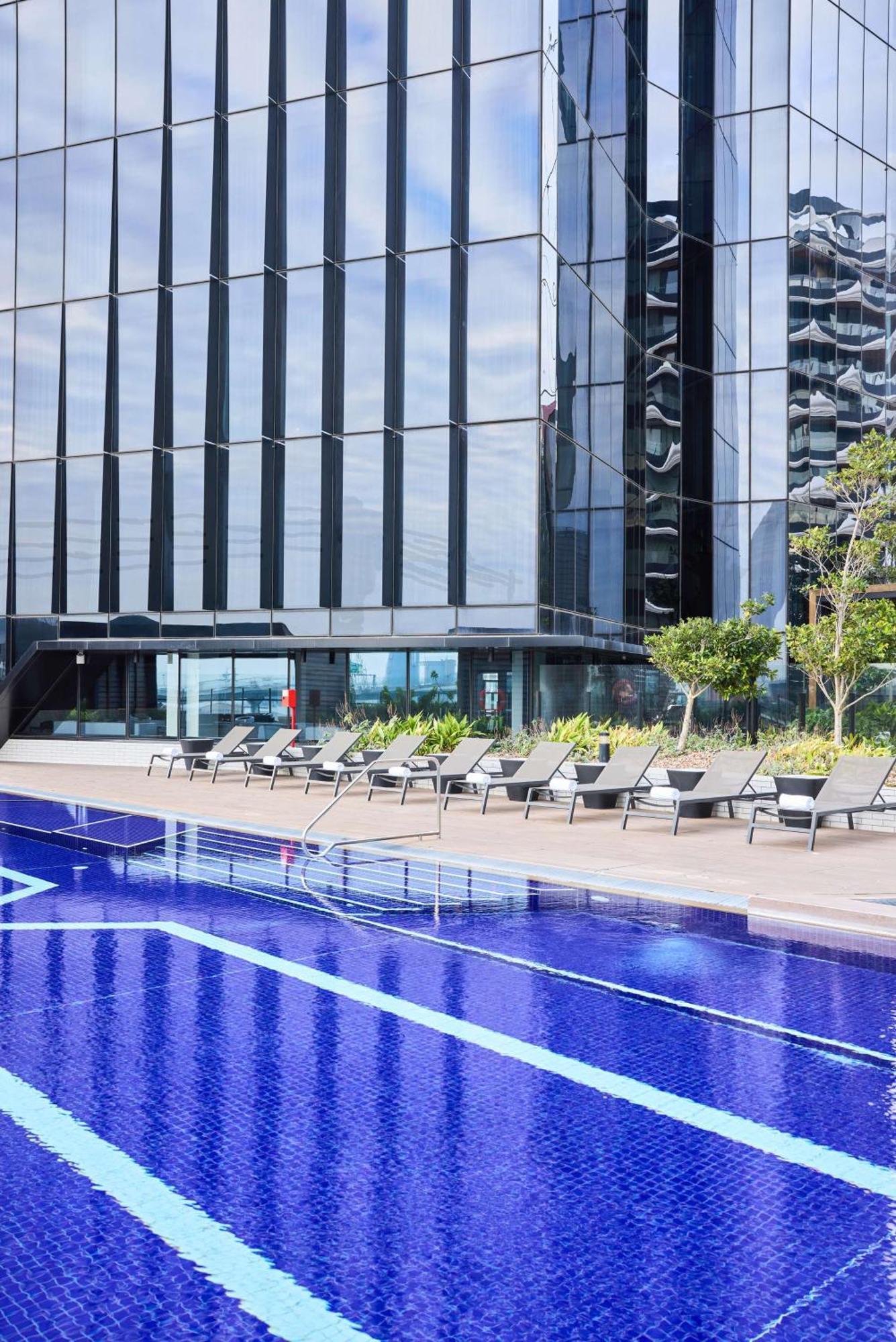 Vibe Hotel Melbourne Docklands Exterior foto